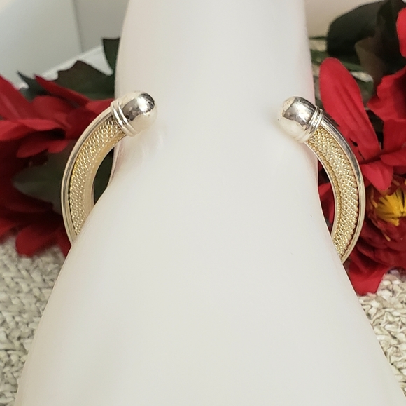 Two Diff Silver Tone Unique Curvy Micro Wire Mesh Cuff Bracelet - Picture 6 of 12